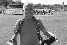 Bărbatul care a murit la Oradea după ce un incendiu i-a cuprins apartamentul era Arpad Szucs, fostul mare fotbalist al FC Bihor / Mesajele FC Bihor Oradea şi Club Atletic Oradea