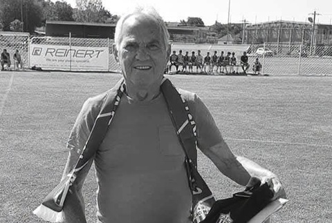 Bărbatul care a murit la Oradea după ce un incendiu i-a cuprins apartamentul era Arpad Szucs, fostul mare fotbalist al FC Bihor / Mesajele FC Bihor Oradea şi Club Atletic Oradea