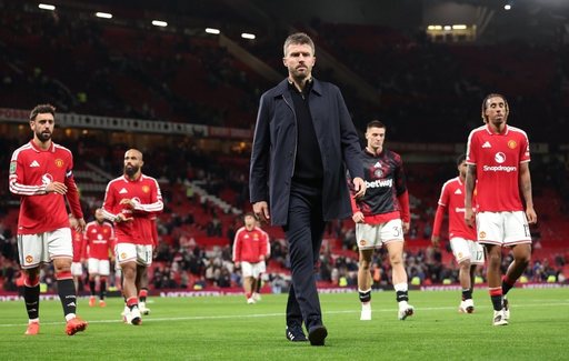 În ciuda unui avantaj de două goluri, Manchester United a cedat în faţa echipei Brighton şi a fost eliminată din Cupa Ligii Angliei încă din turul al treilea