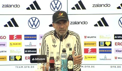Klopp a convocat 44 de jucători, dintre care 16 debutanţi, pentru prima sa listă ca selecţioner al Germaniei