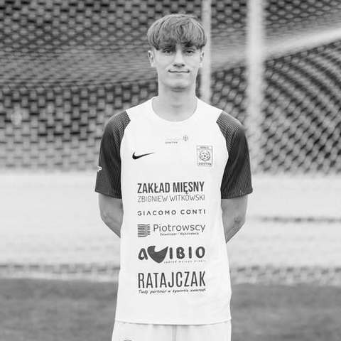 Un cerb i-a spart parbrizul: Fotbalist polonez Oskar Kordus a murit la doar 20 de ani
