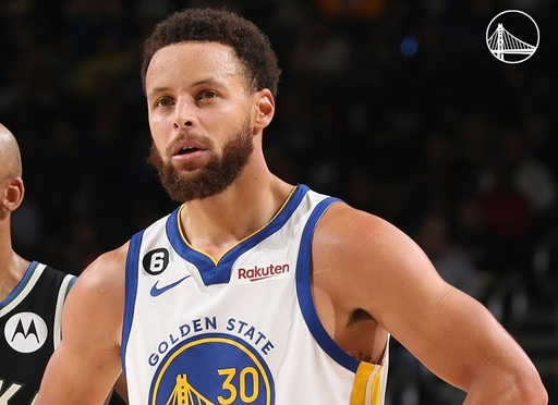 Stephen Curry îşi prelungeşte cu două sezoane contractul cu Golden State Warriors din NBA