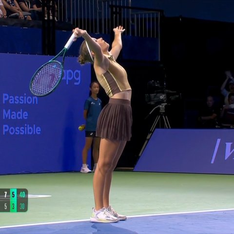Tenis: Tatiana Prozorova afirmă că presiunea exercitată de fizioterapeutul turneului a dus la retragerea sa din semifinala Openului de la Singapore - VIDEO
