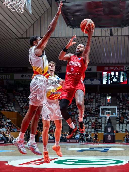 Baschet masculin: Dinamo Bucureşti – Szolnoki, scor 93-76, în grupa B a FIBA Europe Cup