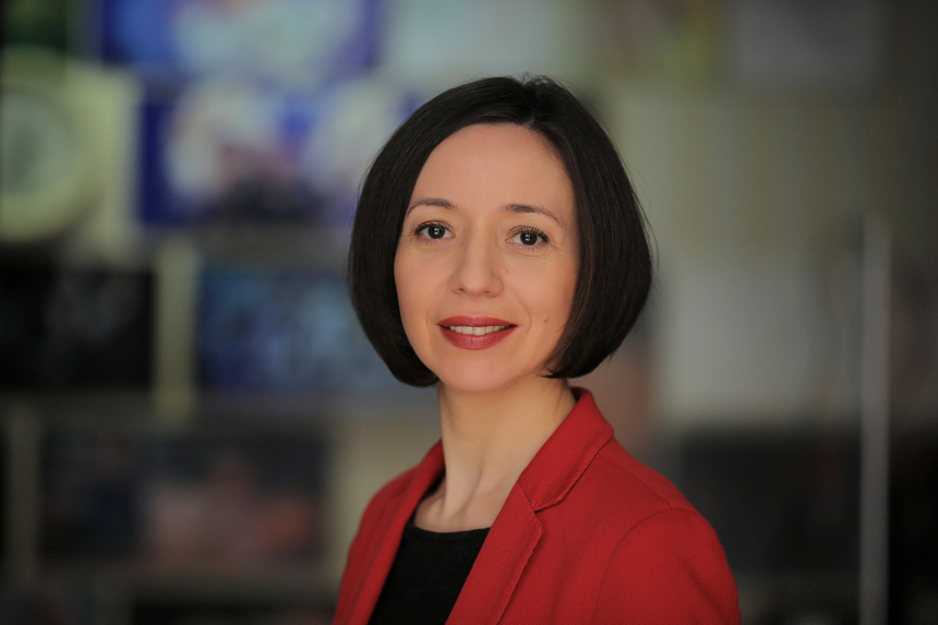 COMUNICAT DE PRESĂ: Adela Smeu a fost numită CEO Brico Depôt România. Christian Mazauric va prelua funcţia de CEO B&Q Marea Britanie & Irlanda