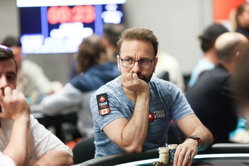 COMUNICAT DE PRESĂ: Daniel Negreanu este jucatorul de poker profesionist cu cele mai mari castiguri, aproape 40 de milioane de dolari