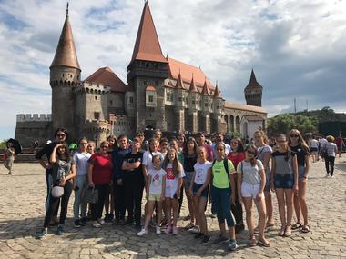 COMUNICAT DE PRESĂ: Asociaţia Victor Babeş 172 Cluj a organizat a doua ediţie a Taberei de excelenţă ”Bursa Vacanţă de vis România”