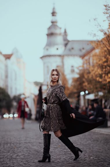 COMUNICAT DE PRESĂ: De 8 ani, Crematex sprijină consolidarea pieţei moderne de produse fashion second-hand şi outlet