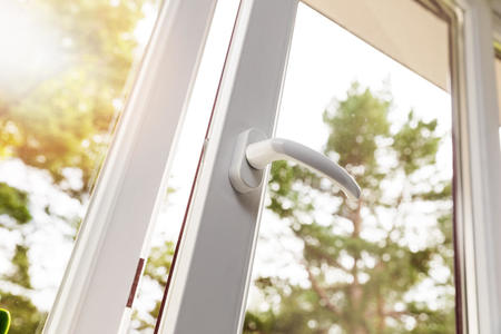 COMUNICAT DE PRESĂ: Despre ferestrele de termopan - AFLĂ ACUM care sunt avantajele acestora