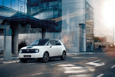 COMUNICAT DE PRESĂ: Noua Honda e - Honda dezvăluie disponibilitatea şi preţurile pentru primul model electric Honda european, disponibil din octombrie 2020 în România