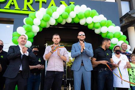 COMUNICAT DE PRESĂ: Lanţul de restaurante Spartan deschide prima franciză cu redevenţă lunară zero, în oraşul Vicovu de Sus, judeţul Suceava