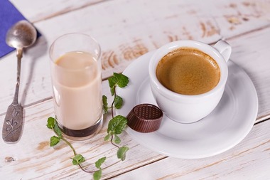 COMUNICAT DE PRESĂ: Affogato, cortado si fouette, "minunile" care se pot prepara cu un espressor profesional