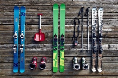 COMUNICAT DE PRESĂ: Accesorii ieftine pentru începătorii în sporturile de iarnă - Află de AICI la ce să fii atent atunci când le comanzi!