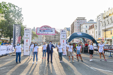 COMUNICAT DE PRESĂ: 48 de maşini prezente la startul primei etape Women Rally 2021