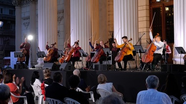 COMUNICAT DE PRESĂ: Turneul Clasic la puterea a treia - Violoncellissimo începe pe 19 august cu trei concerte în aer liber 
