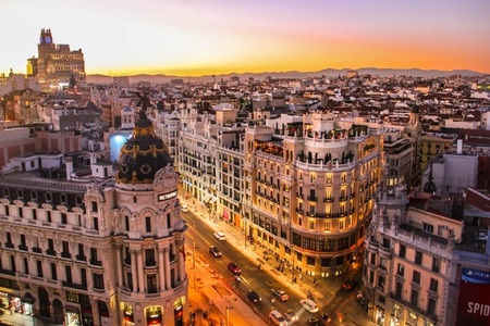 COMUNICAT DE PRESĂ: Cele mai frumoase 5 oraşe din Spania pe care ar trebui să le vizitezi negreşit
