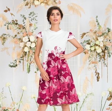 COMUNICAT DE PRESĂ: "Croieste-ti" drumul catre succes, cu ajutorul unor rochii de zi elegante!