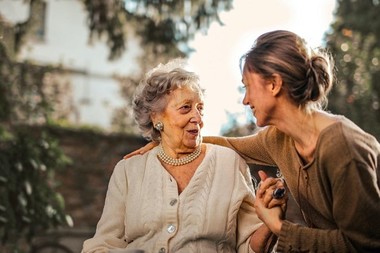 COMUNICAT DE PRESĂ: Cum să îţi faci mama fericită. Idei cu care vei merge la sigur