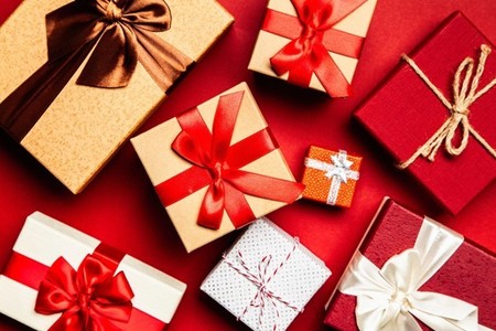 COMUNICAT DE PRESĂ: Vezi aici care sunt cele mai frumoase cadouri pe care le poţi oferi familiei de Crăciun!