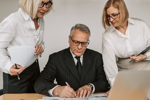 COMUNICAT DE PRESĂ: Cum poate influenţa guvernanţa corporativă dezvoltarea companiei tale?