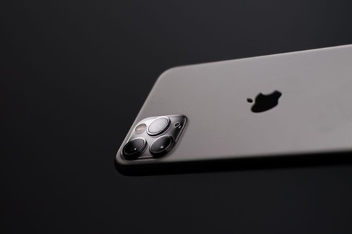 COMUNICAT DE PRESĂ: Tocmai ce ţi-ai cumpărat un iPhone? Top 4 lucruri pe care să le faci cu noul telefon