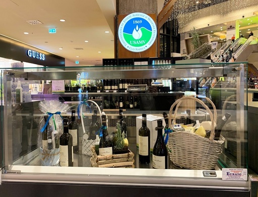 Universitatea de Ştiinţe Agricole şi Medicină Veterinară Cluj-Napoca a inaugurat în Iulius Mall un stand cu produse din producţia proprie 