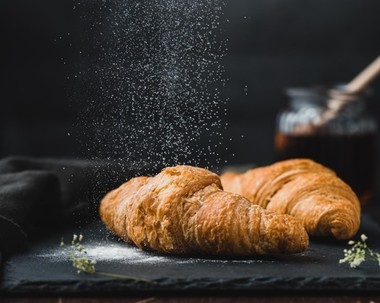 COMUNICAT DE PRESĂ: Cum să reuşeşti cu o patiserie nou deschisă? De la reţete delicioase la folosirea ambalajelor de calitate superioară
