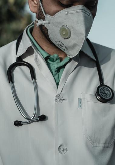 COMUNICAT DE PRESĂ: Asigurare de sănătate fără bilet de trimitere, cu doar câţiva lei pe zi. Cum te tratezi în clinici şi spitale private de top din ţară şi străinătate
