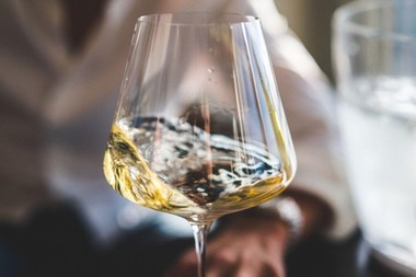 COMUNICAT DE PRESĂ: Ce ai nevoie pentru a organiza o degustare de vinuri acasă