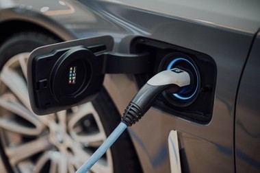 COMUNICAT DE PRESĂ: Avantajele instalării propriei staţii de încărcare auto pentru maşina ta electrică