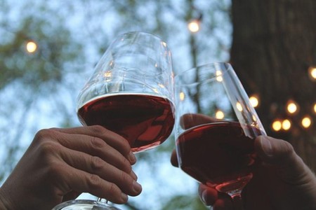 COMUNICAT DE PRESĂ: Secretele si beneficiile vinului - Iata ce trebuie sa stii!