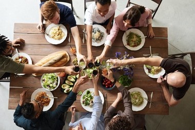 COMUNICAT DE PRESĂ: Cum faci diferenţa dintre produsele de post, produsele vegetariene şi cele vegane?