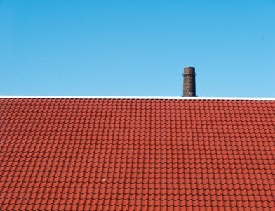 COMUNICAT DE PRESĂ: Sfaturile experţilor - metode de întreţinere a acoperişului pentru a preveni deteriorarea acestuia
