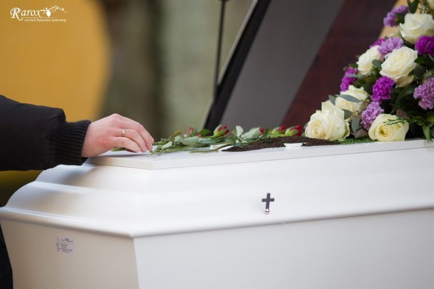 COMUNICAT DE PRESĂ: Servicii funerare complete adaptate la buget găsiţi la funerarenonstop-bucuresti.ro