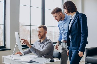 COMUNICAT DE PRESĂ: Recenzii, recomandari si altele – repere pentru o agentie SEO de top