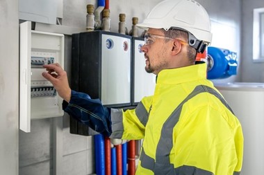 COMUNICAT DE PRESĂ: De La Zgomote La Performanţă Slabă: Cum Să Observi Defecţiunile Generatorului Tău Electric
