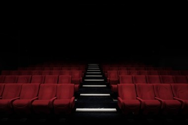 COMUNICAT DE PRESĂ: De la birou la teatru - cum pot angajatorii să-şi încurajeze angajaţii să se bucure mai mult de cultură şi artă