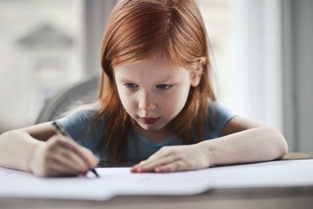 COMUNICAT DE PRESĂ: Sfaturi pentru îmbunătăţirea caligrafiei copilului tău