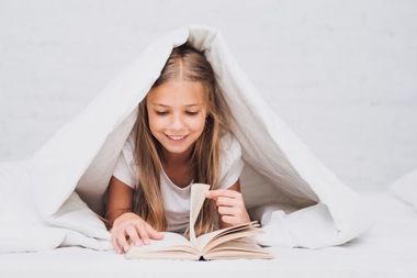 COMUNICAT DE PRESĂ: Navigând în lumea cărţilor: cele mai bune alegeri pentru preadolescenţi 