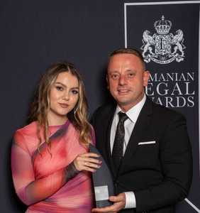 Avocatul Alexandru Muşătoiu distins cu trofeul „Timişoara Law Firm of The Year”