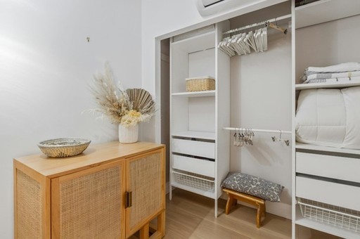 Soluţii de depozitare ideale pentru un apartament mic