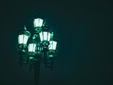 5 metode practice de integrare a stâlpilor de iluminat din fontă în proiectele tale de arhitectură