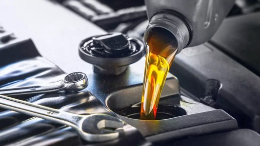 Cum să alegeţi uleiul de motor potrivit pentru hibrizi?