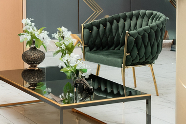 Redefineşte confortul şi stilul casei tale cu scaune de living elegante şi funcţionale