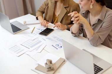 Cum să alegi un consultant fiscal potrivit pentru afacerea ta