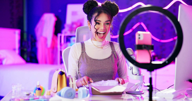 Influencer marketing în strategiile de vânzare online: colaborări profitabile