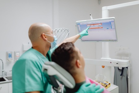 Ce clinică dentară se remarcă drept cea mai bună din Bucureşti?