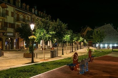 Iluminatul stradal inteligent: o soluţie pentru reducerea poluării luminoase