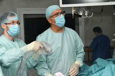 O luptă dusă cu blândeţe: Povestea S. care a trecut prin 2 intervenţii simultane pentru cancer: „Sunt boli grave pe care le duci cu tine fără să ştii, până este prea târziu şi nu se mai poate face nimic”