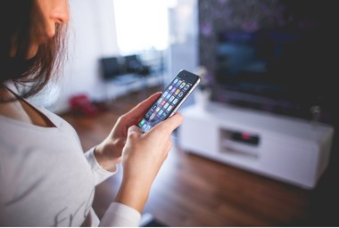 COMUNICAT DE PRESĂ: Cine investeşte în viitorul locuinţelor inteligente? Shop-einstal şi gama extinsă de produse pentru confort, siguranţă şi eficienţă energetică